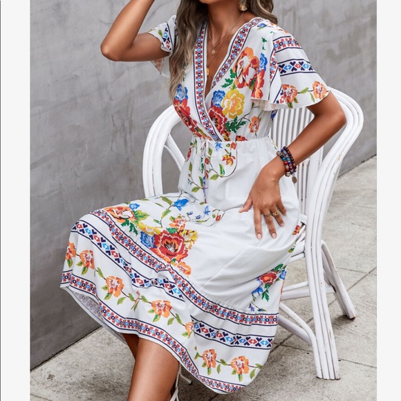 Boho Floral Paisley Print Butterfly Sleeve Dress - Picture 3 of 7